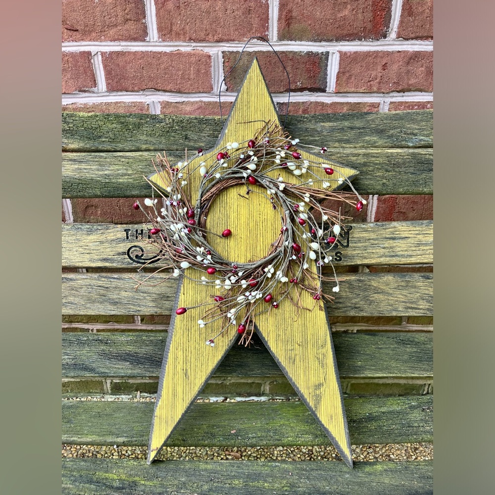 Used Wooden Star With Swags